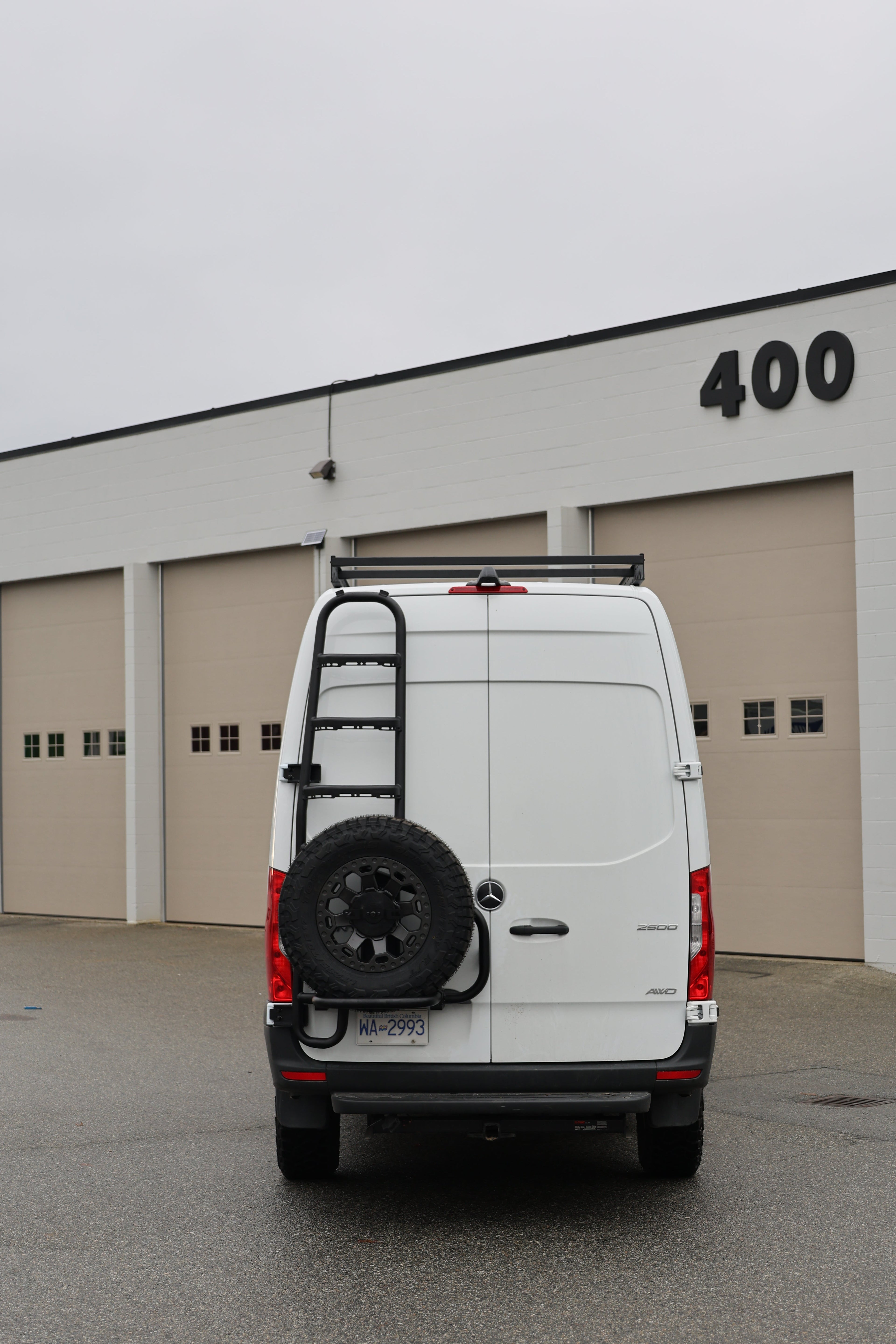 Sprinter two-in-one tire ladder carrier